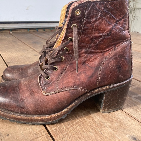 Leather boots - Picture 1 of 5